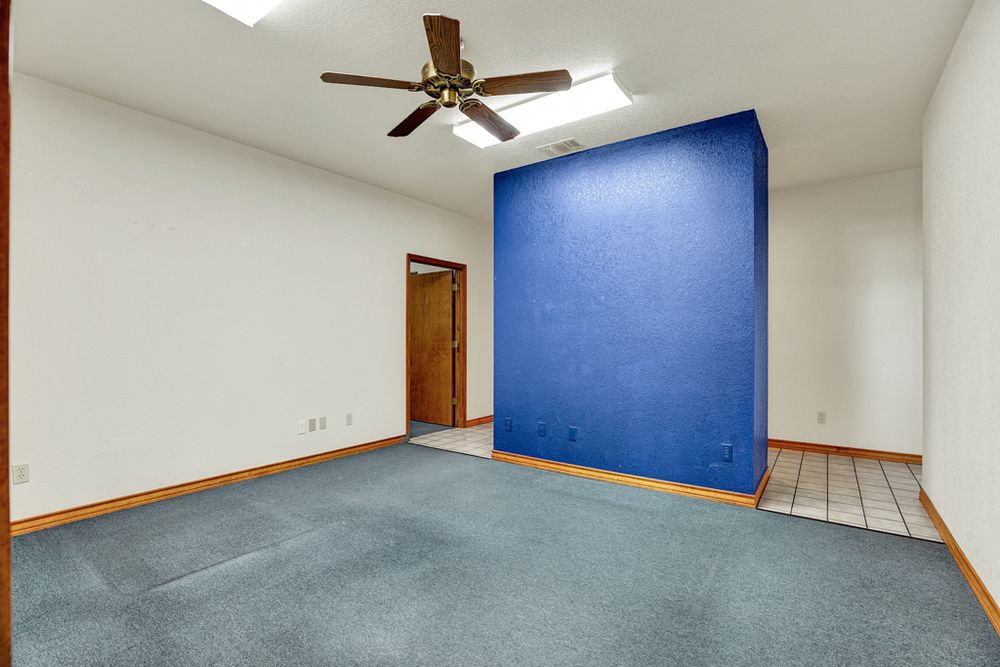Office For Sale: 2461 Loop 337, New Braunfels, TX 78130
